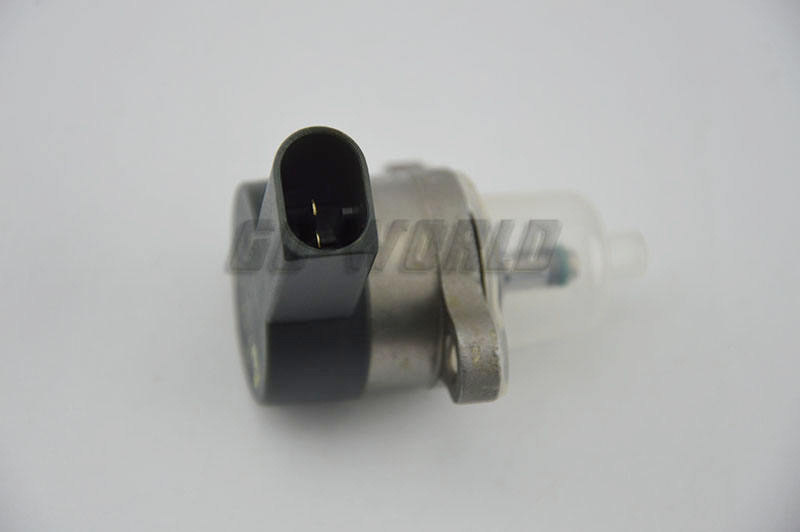 FOR MERCEDES-BENZ CDI COMMON RAIL PRESSURE REGULATOR FUEL PRESSURE SENSOR 0281002241