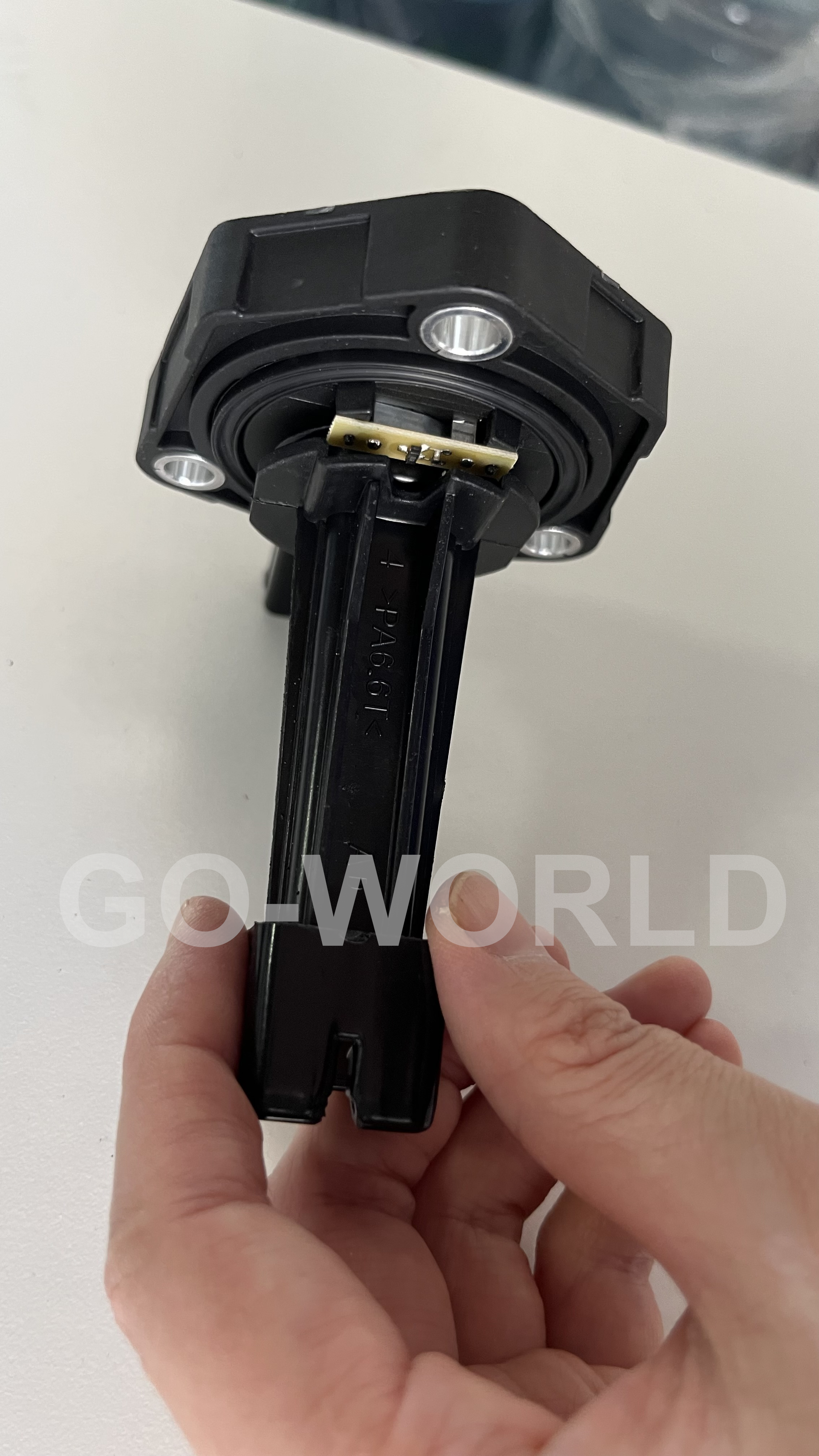 Factory Price Genuine Quality Oil Level Sensor 03C907660H 03C 907 660H 03C 907 660 H 03C90 7660H for Vw Audi Car Use