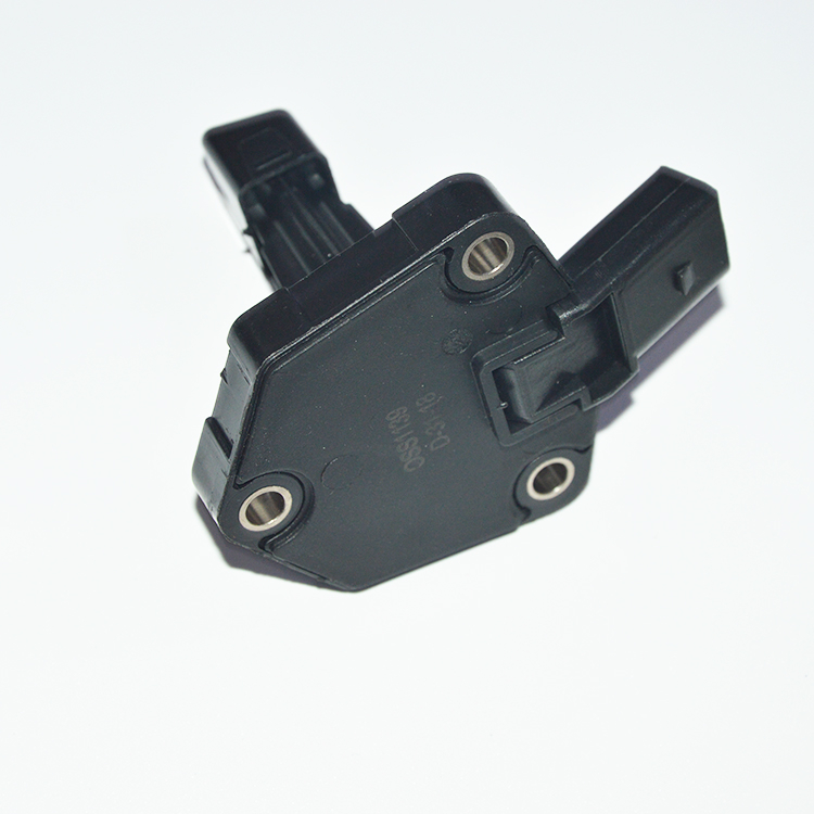 What Signals Does an Engine Oil Level Sensor Send to the ECU?